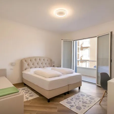 Ferrari Levante Apartmán *